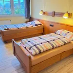 Apartment Voor Twee Personen In Marx - 33-11 *